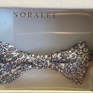 Noralee blue floral Bow Tie NWT